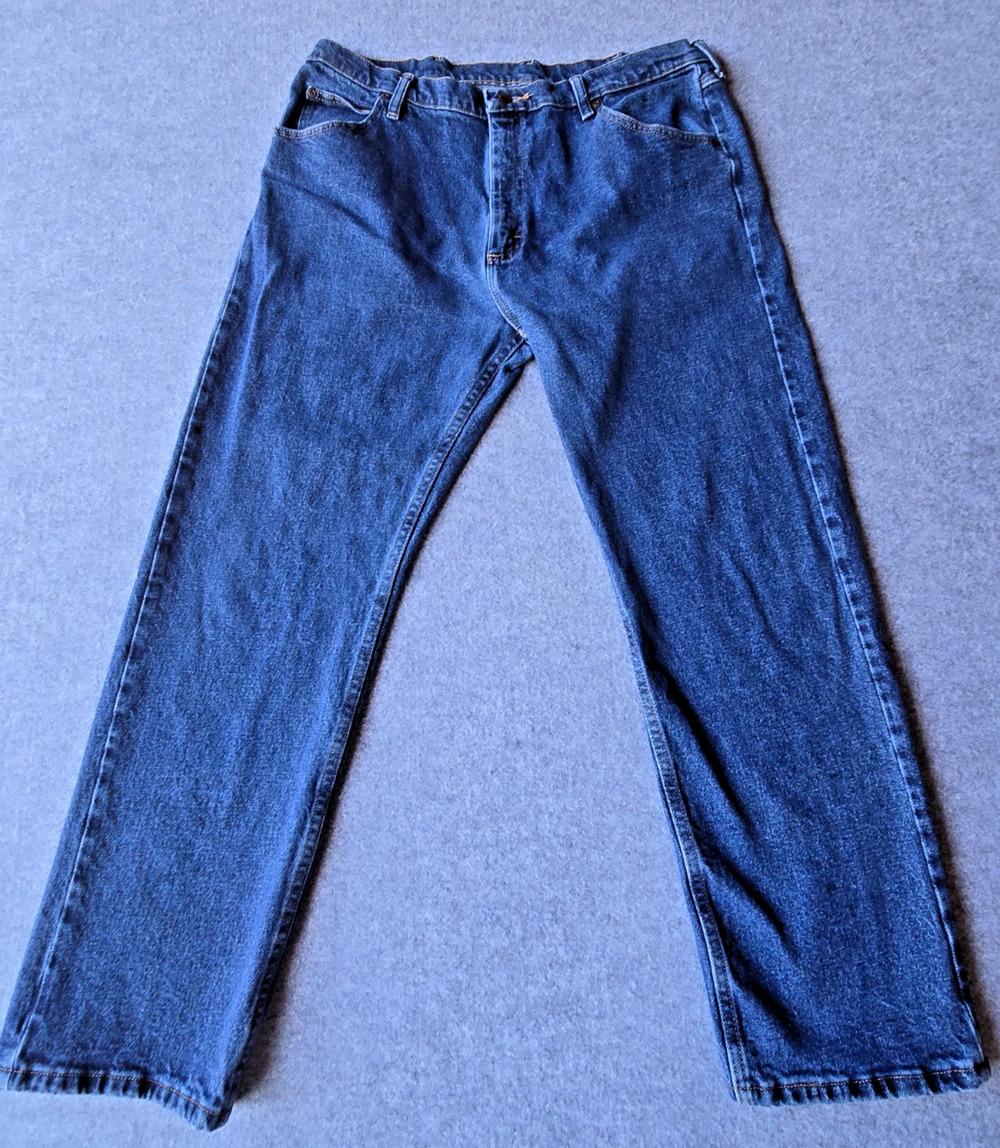 Wrangler Men's Jeans 1096FX VMF Regular Fit Straight Leg Med Wash (36x28.5)